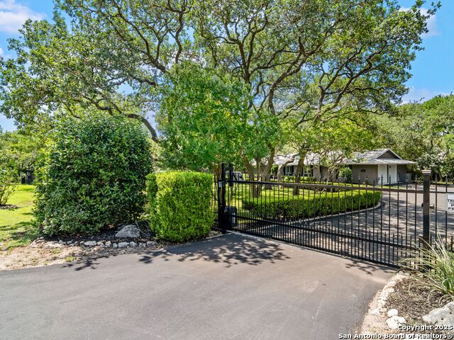 132 Wagon Trail Road, Shavano Park, Texas image 44