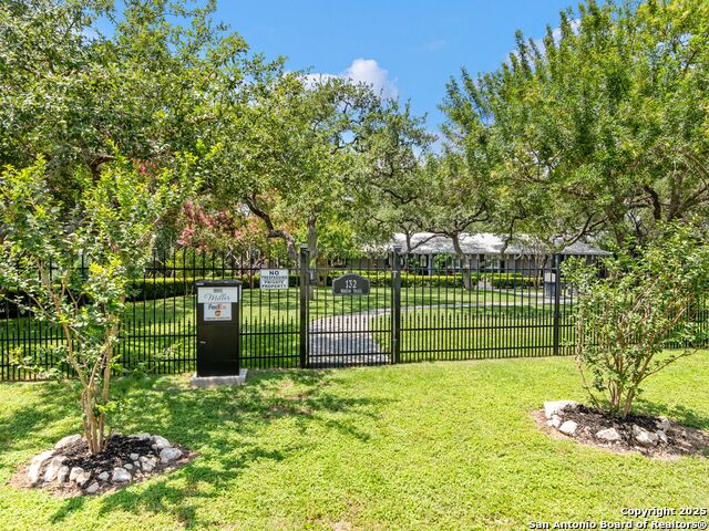 132 Wagon Trail Road, Shavano Park, Texas image 46