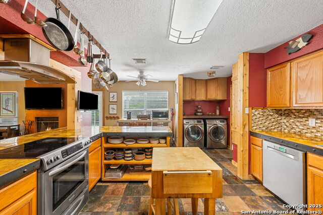 1106 Amanda, Canyon Lake, Texas image 3