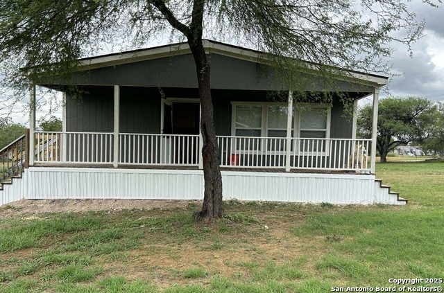 350 County Road 6752, Devine, Texas image 2