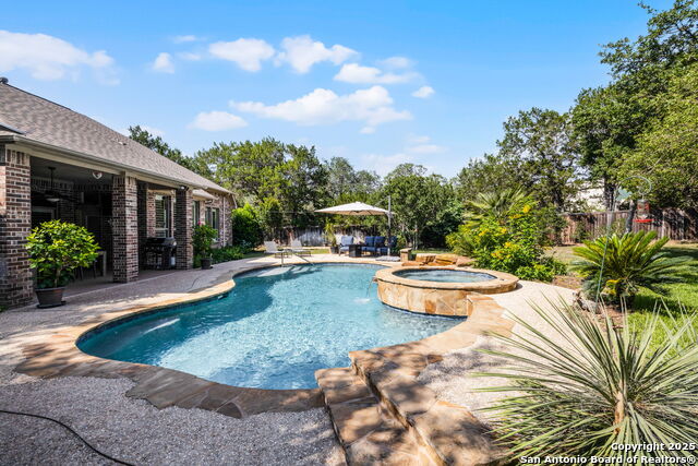19530 Creekview Oaks, Garden Ridge, Texas image 1