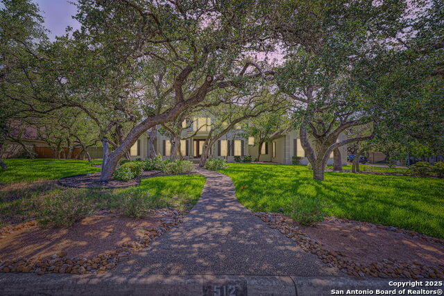 512 Blackjack Oak, Shavano Park, Texas image 2