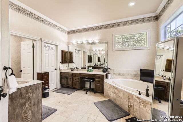 512 Blackjack Oak, Shavano Park, Texas image 21