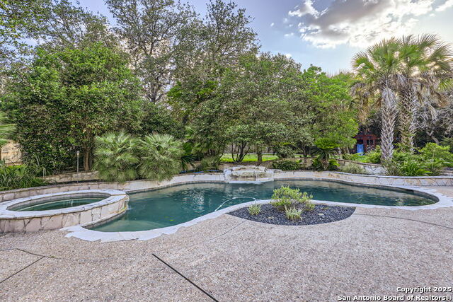 512 Blackjack Oak, Shavano Park, Texas image 41