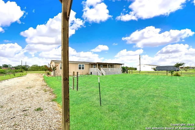 1640 Wosnig Rd, Marion, Texas image 10
