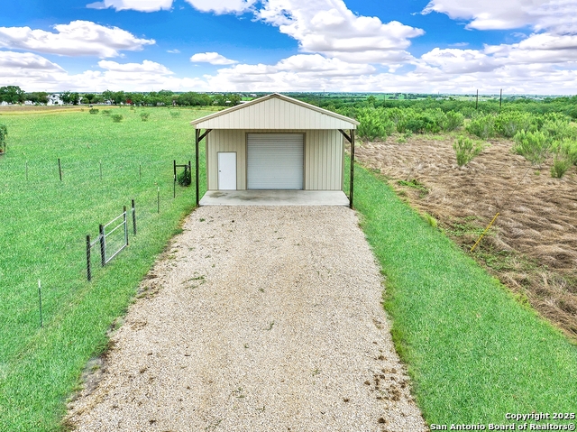 1640 Wosnig Rd, Marion, Texas image 11