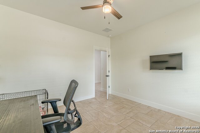 114 Mokukua Lane, Bastrop, Texas image 33