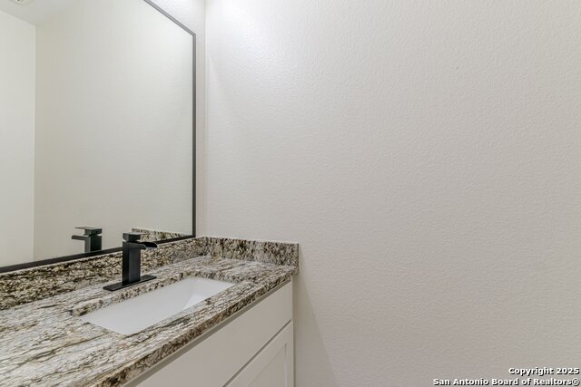 114 Mokukua Lane, Bastrop, Texas image 35