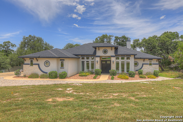 1263 Smoky Loop, New Braunfels, Texas image 2