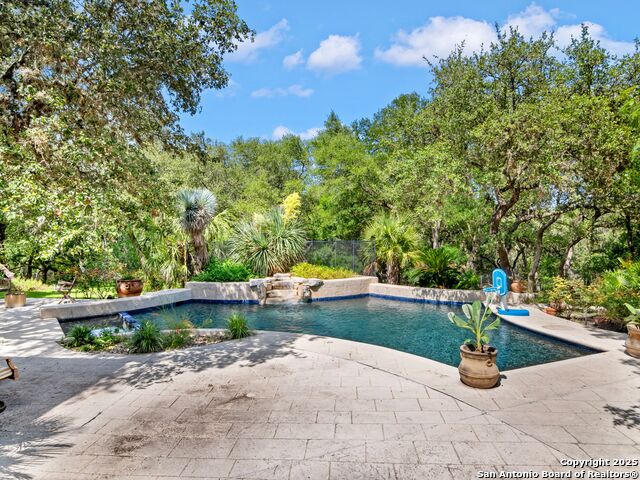 510 Possum Oak, Shavano Park, Texas image 2