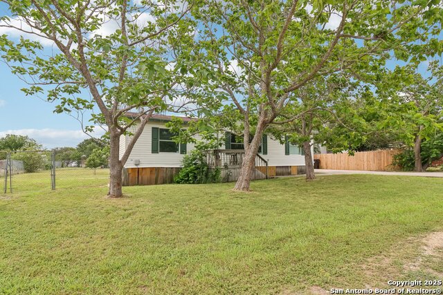 1111 Valeria, Marion, Texas image 2