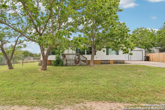 1111 Valeria, Marion, Texas image 3