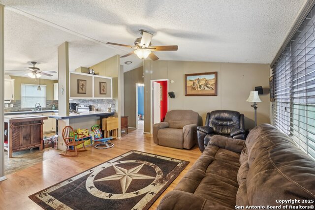 1111 Valeria, Marion, Texas image 4