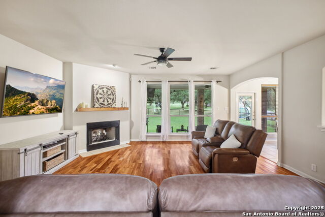 29743 No Lehace, Fair Oaks Ranch, Texas image 15