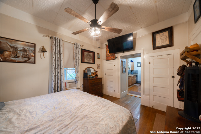601 Berlin, Castroville, Texas image 13