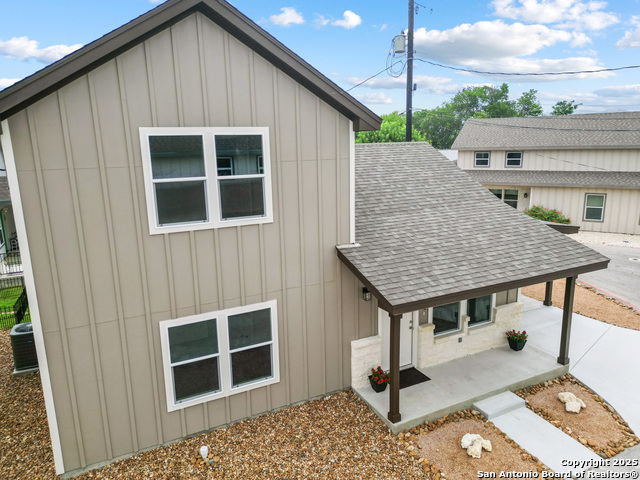 304 Riley Way, Kerrville, Texas image 4