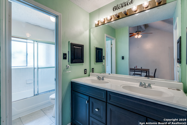 2500 Newning, Schertz, Texas image 17