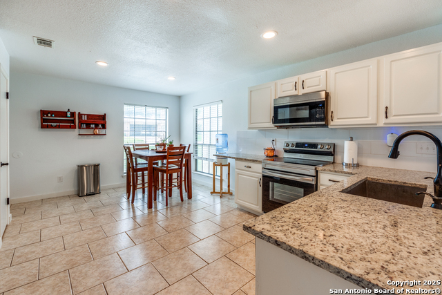 2500 Newning, Schertz, Texas image 8
