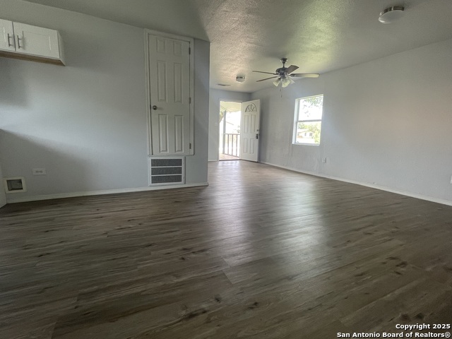 509 Brown, Jourdanton, Texas image 11