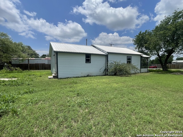 509 Brown, Jourdanton, Texas image 13