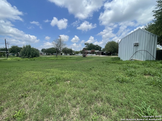 509 Brown, Jourdanton, Texas image 14