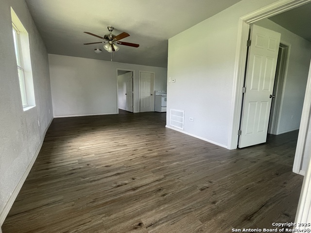 509 Brown, Jourdanton, Texas image 3
