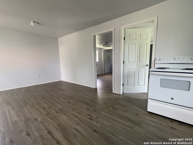 509 Brown, Jourdanton, Texas image 7
