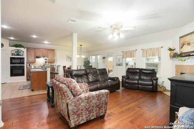 8803 Shuteye Peak, Helotes, Texas image 8