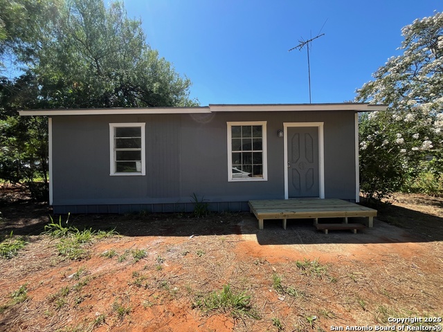 130 N Trevino, Pearsall, Texas image 1