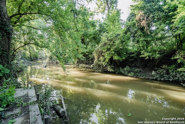 140 Riverview Rd, McQueeney, Texas image 2