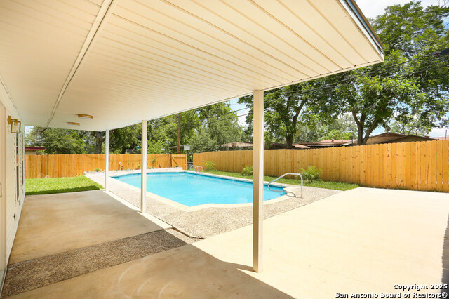 446 Savannah Dr, San Antonio, Texas image 3