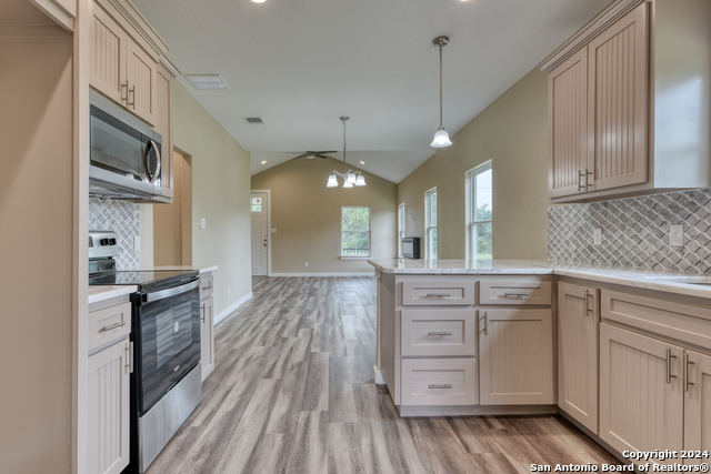 954 Ridge Trail, Spring Branch, Texas image 15