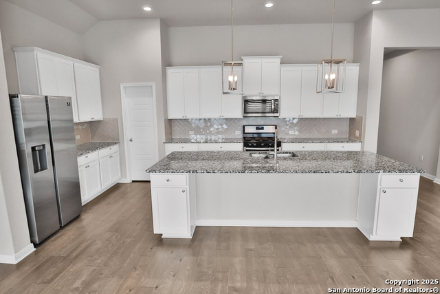 102 Escondido, Boerne, Texas image 18