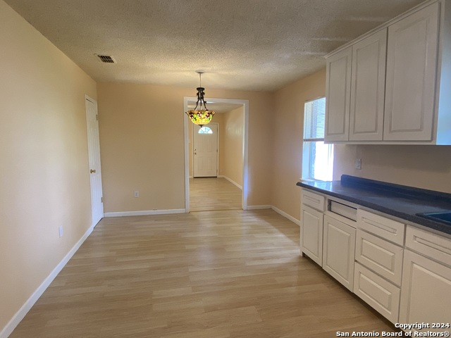 305 Osage, Refugio, Texas image 5