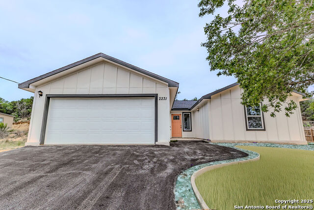 2231 Golf Drive, Spring Branch, Texas image 3
