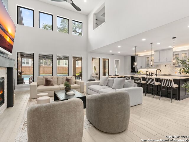 10012 Rebecca Place, Boerne, Texas image 6