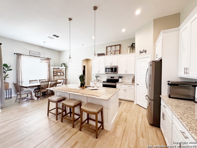1683 Vista View, Pleasanton, Texas image 12