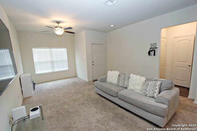 10934 Monterey Pike, Converse, Texas image 6