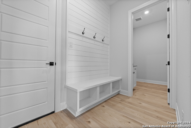 190 Azalea Alley, Castroville, Texas image 12