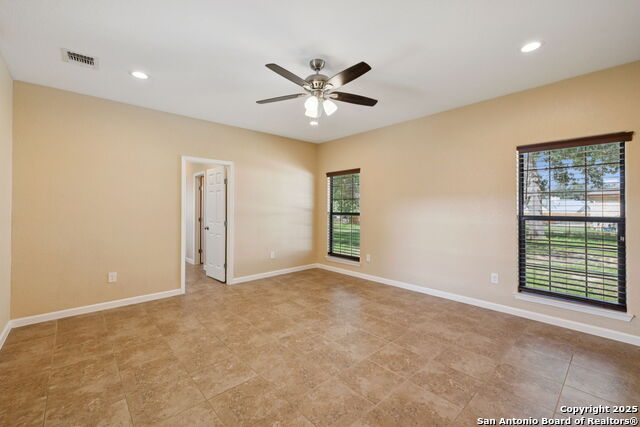 205 County Road 6865, Natalia, Texas image 9