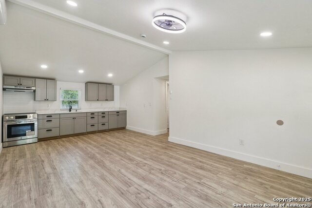 937 Anderson, Seguin, Texas image 10