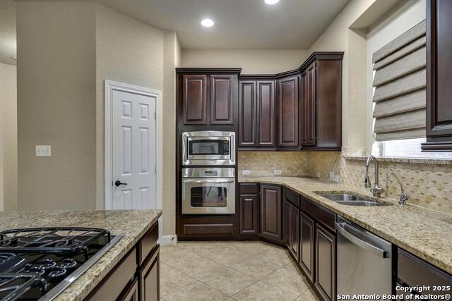 10645 Foxen Way, Helotes, Texas image 12