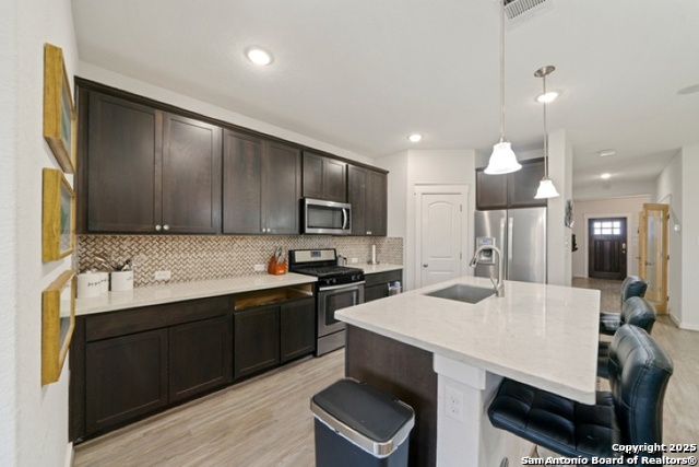 10639 Francisco Way, Converse, Texas image 5