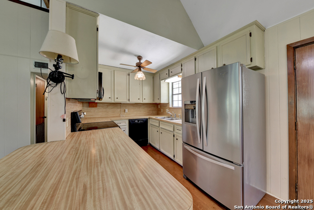 16 Westwood, Wimberley, Texas image 8
