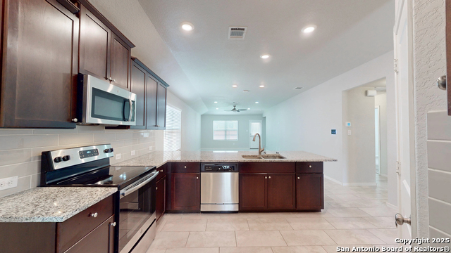 2076 Meadow Pipit, New Braunfels, Texas image 5