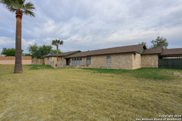 309 Meandering Way, Del Rio, Texas image 1