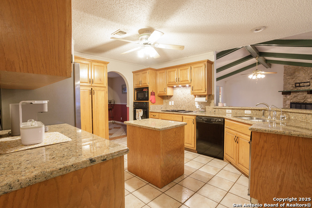309 Meandering Way, Del Rio, Texas image 13