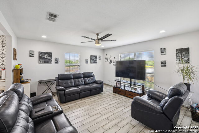 2355 Stuart Rd, Adkins, Texas image 18