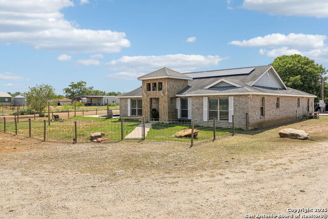 2355 Stuart Rd, Adkins, Texas image 2