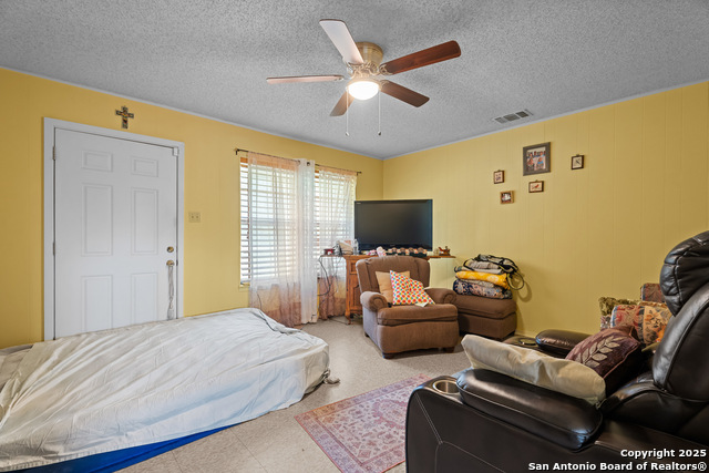 258 County Road 4000, Pearsall, Texas image 13